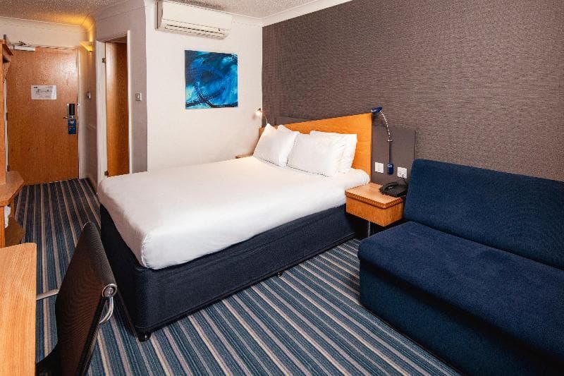 Holiday Inn Express Birmingham - Snow Hill - Main View