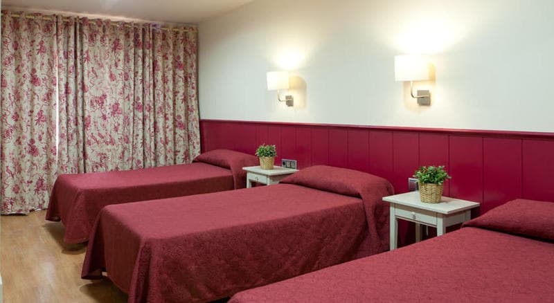 Hostal Matheu image 1
