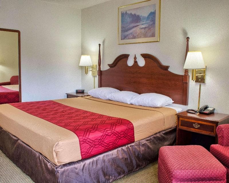 Econo Lodge image 2