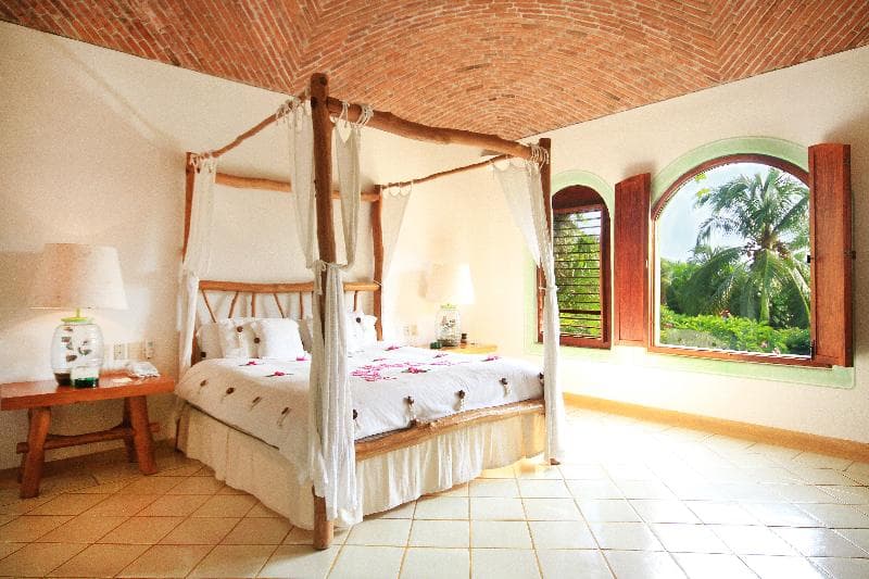 Las Alamandas Resort image 2