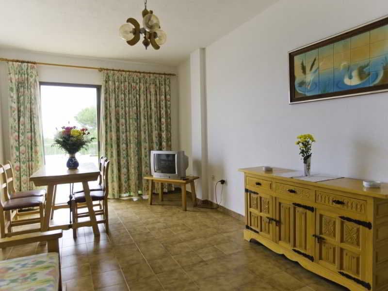 Apartamentos Art image 1