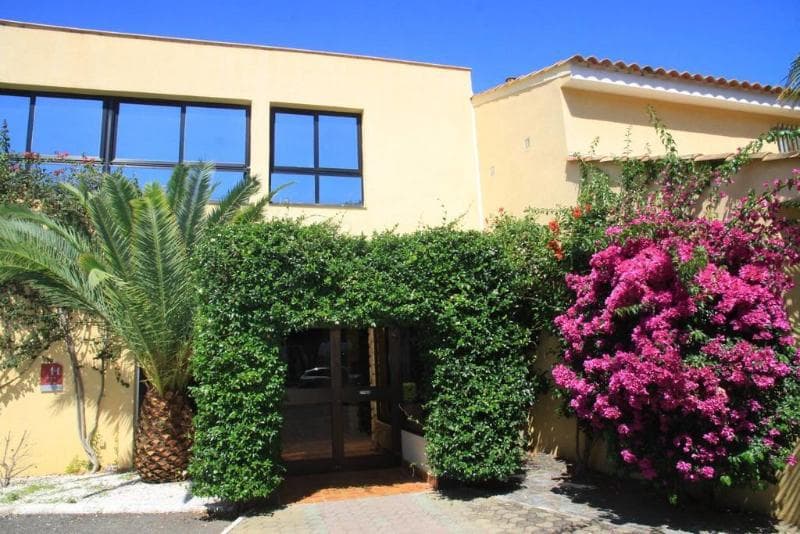 Isola Hotel image 2