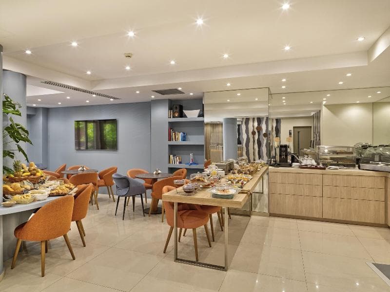 Piraeus Inn image 2