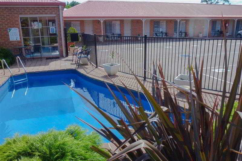 Colonial Motor Inn Bairnsdale image 2