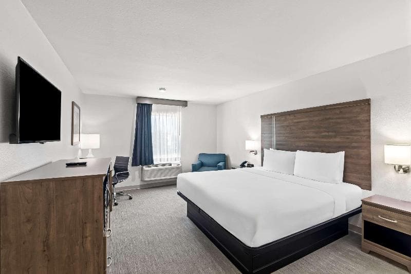 Quality Inn image 1