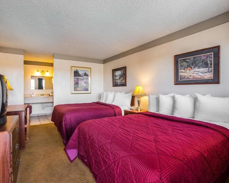 Rodeway Inn image 2