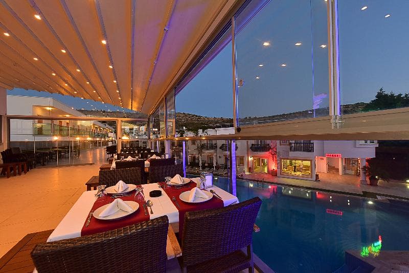 Tropicana  Beach Hotel image 1