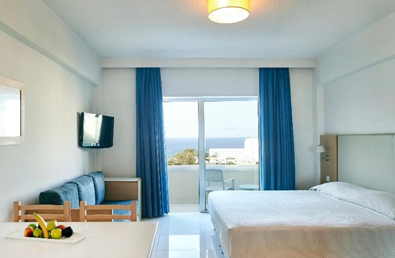 Stay at Sunrise Oasis Hotel & Waterpark