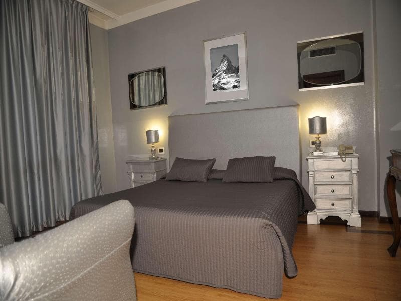 Admiral Hotel - Main View