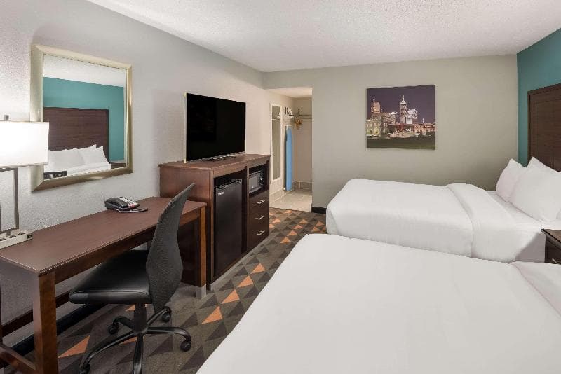 Stay at Clarion Pointe Indianapolis Northeast