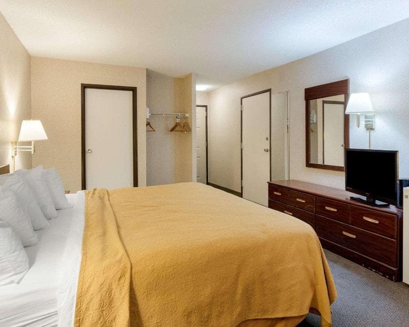 Quality Inn Robinsonville image 2