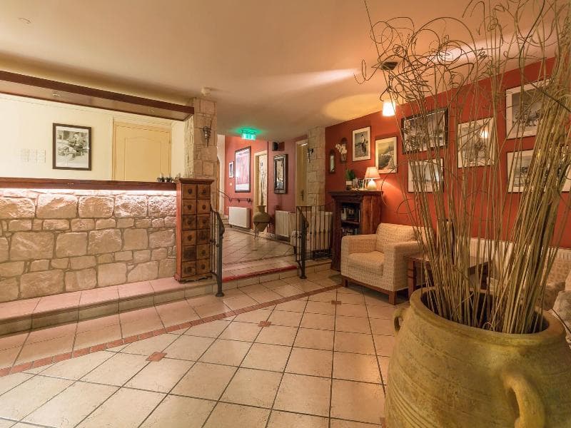 Hill View Hotel Apartments image 2