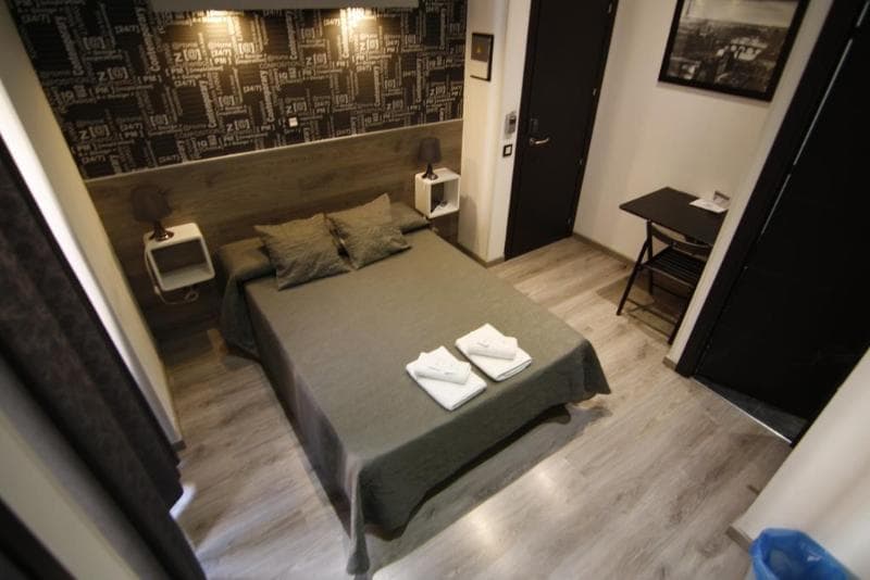 Hostal Mh Fuencarral image 2