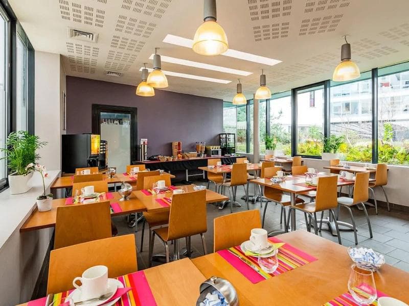 Lagrange Aparthotel Paris-Boulogne image 1