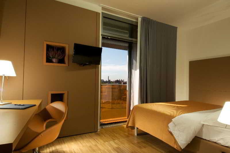 Camplus Guest Bononia image 2