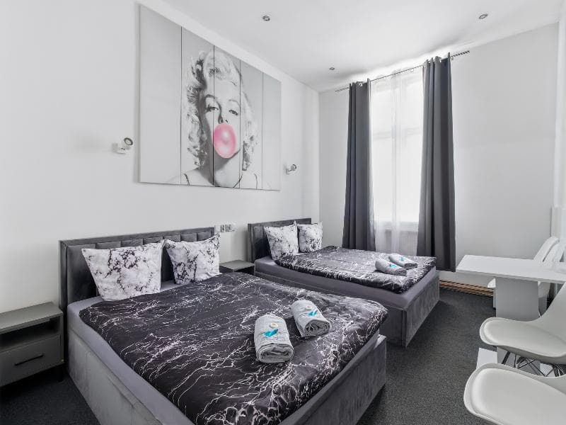 Queen Apartments image 1