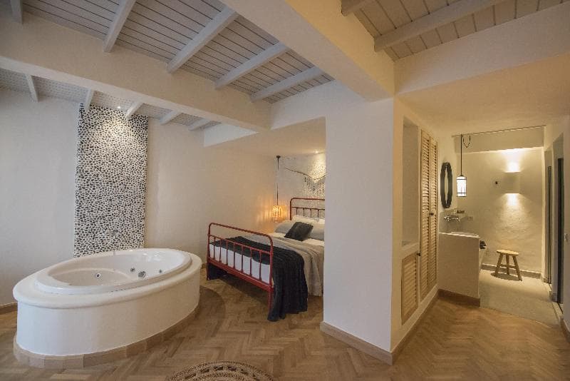 Yacht Boheme Hotel-Adults Only image 2