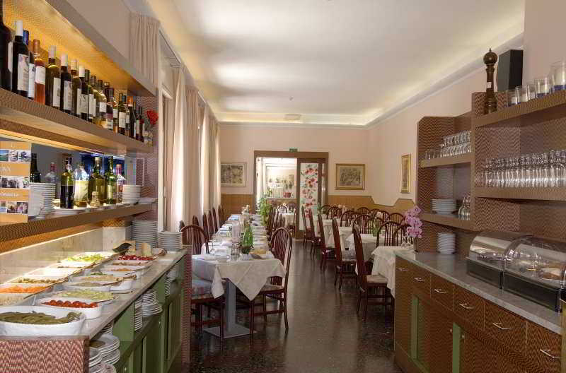 Hotel Delle Rose image 2
