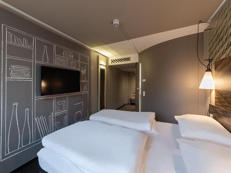 B&B HOTEL Wuppertal-City image 2