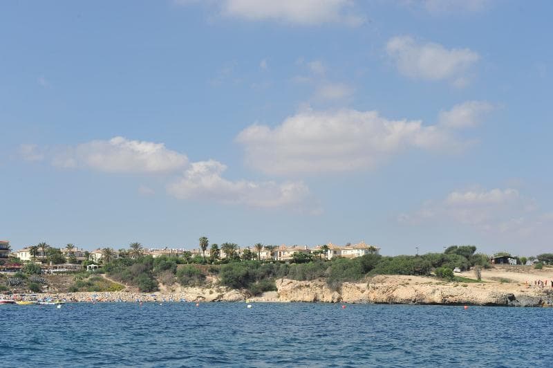 Captain Karas Holiday APTS image 2