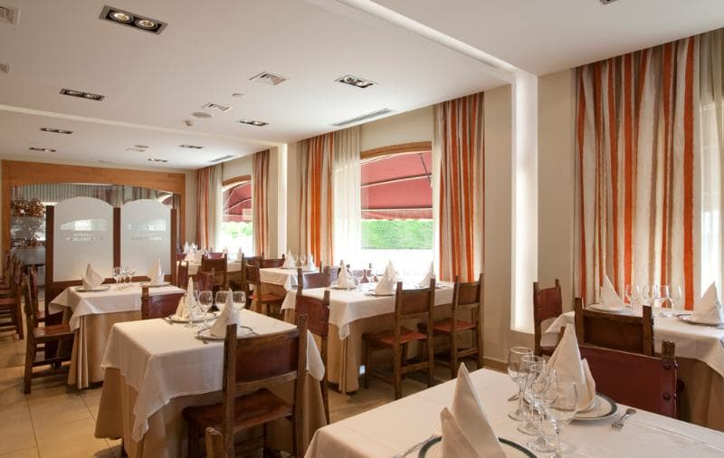 Brea's Hotel image 1