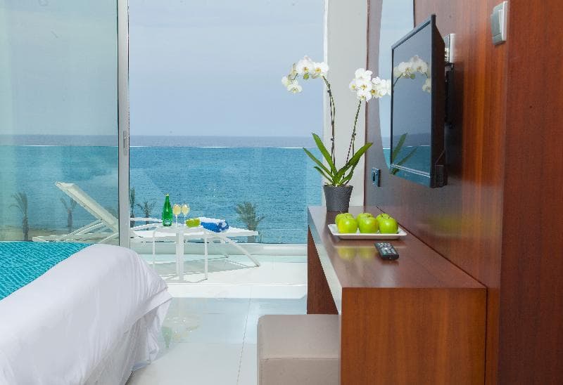 King Evelthon Beach Hotel & Resort image 1