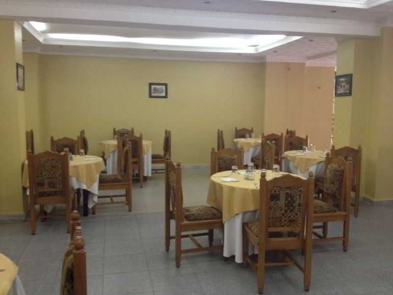 Stay at Hotel de l'Aeroport