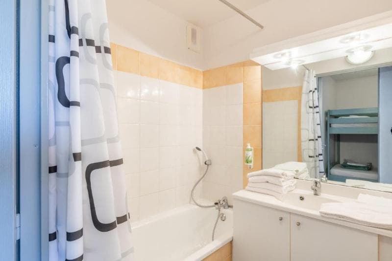 ResidHotel Mayflower image 1