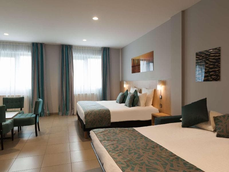 Stay at The Originals City, L'Haut' Aile, Calais