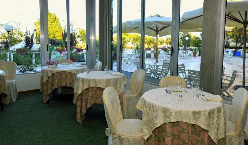 Stay at Hotel Britannia