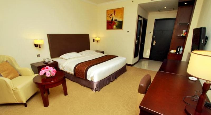 AGlow Hotel Harbor Bay Batam image 1
