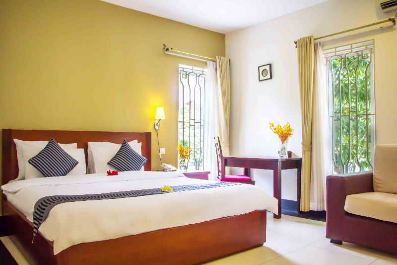 Skyline Boutique Hotel image 2