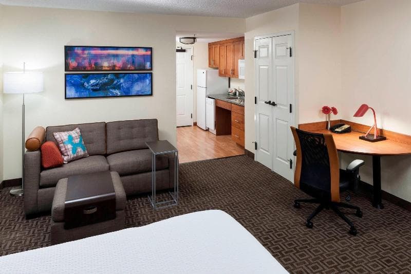 TownePlace Suites Suffolk Chesapeake image 2