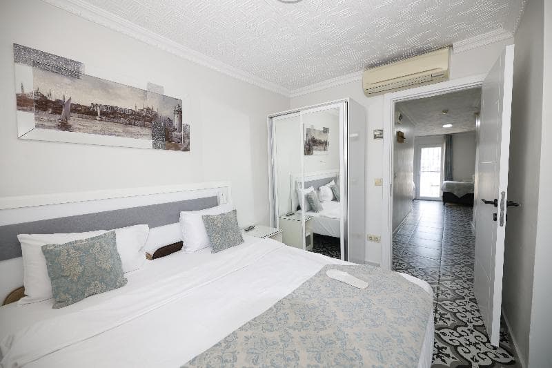 Lemon Residence image 2