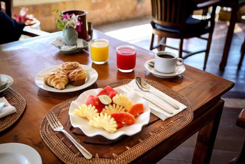 Stay at Villa Almarik Resort