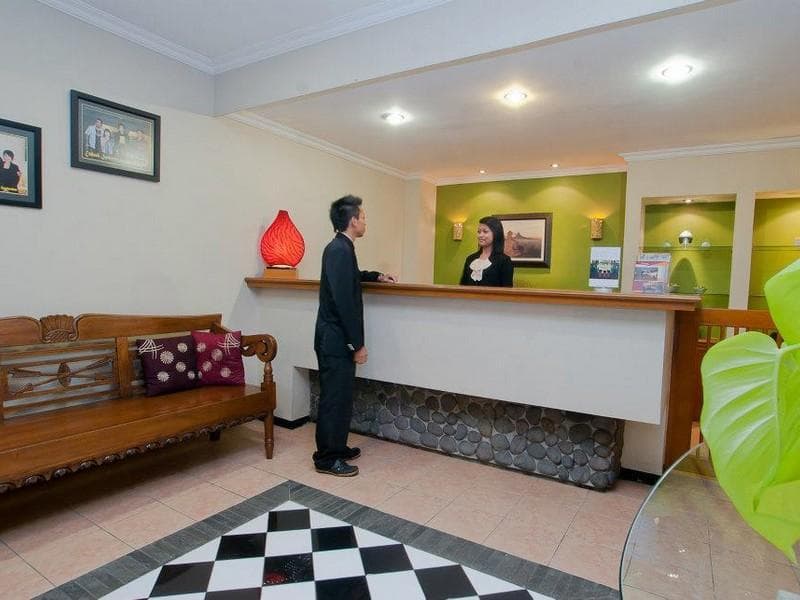 Hotel Catur image 1
