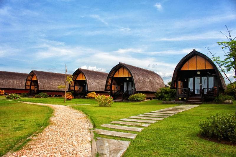 Samawa Seaside Cottage image 2