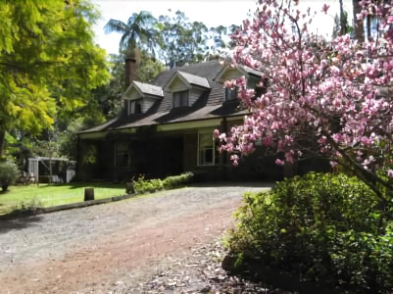 Curtis Cottage image 2