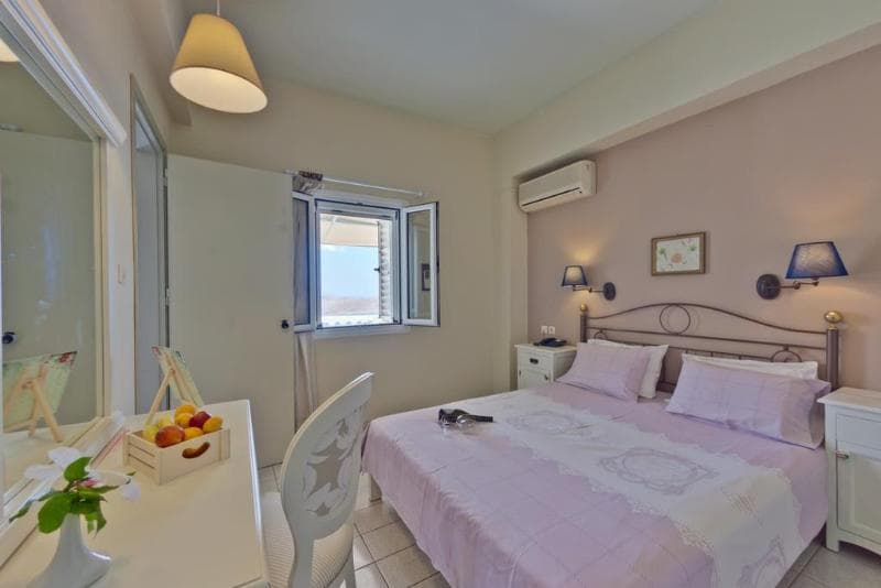 Adrakos Apartments-Terrassa Restaurant Adults only image 1