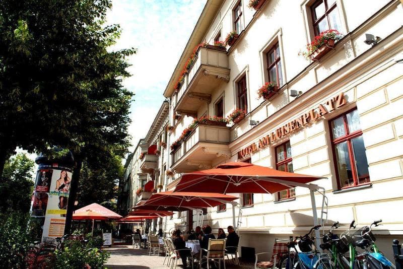 Am Luisenplatz image 1