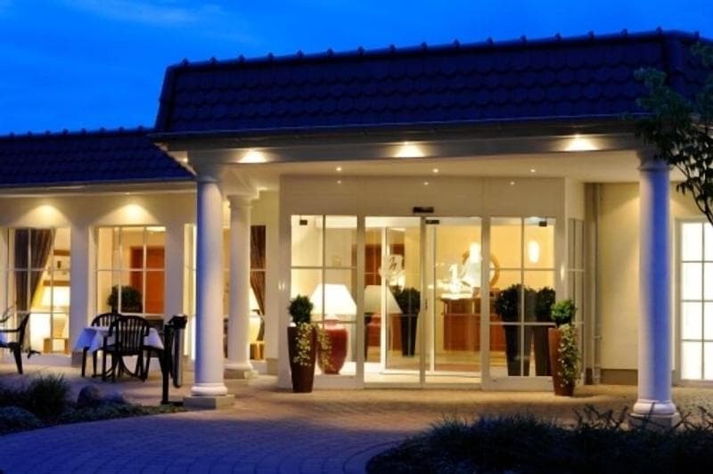 Waldhotel Nachtigall image 2