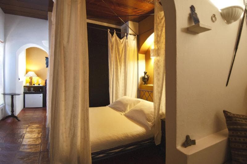 Lez Lezards Bed & Breakfast image 2