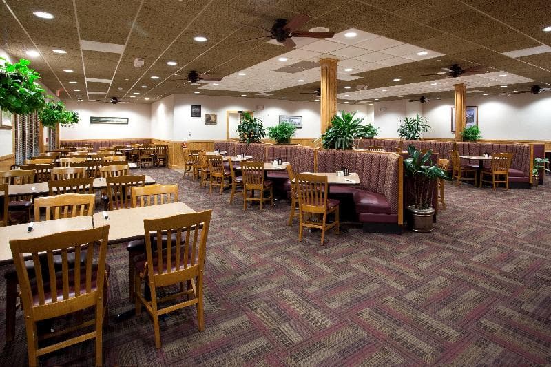 Holiday Inn Laramie image 1