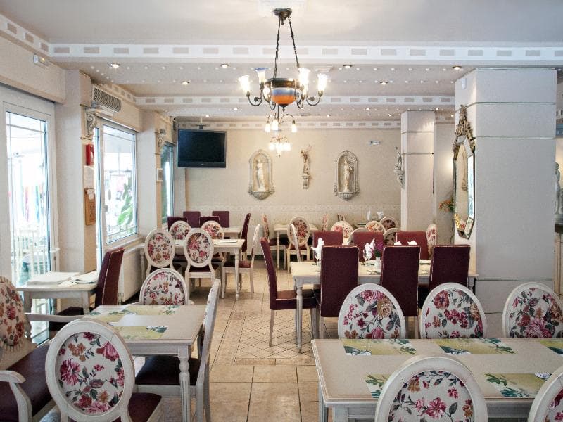 Parthenon Art Hotel image 1
