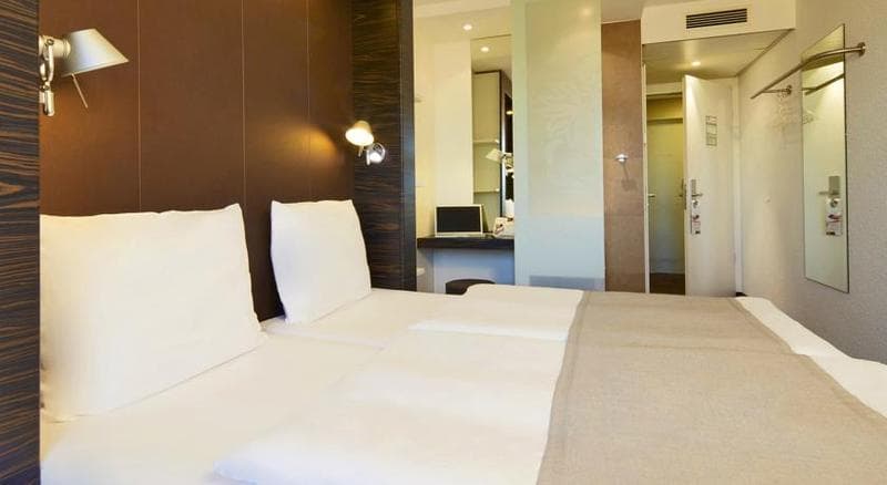 Stay at B&B Hotel Düsseldorf City-Süd