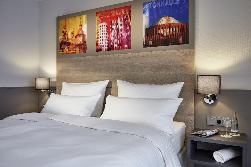 Lindner Hotel Dusseldorf Airport image 2
