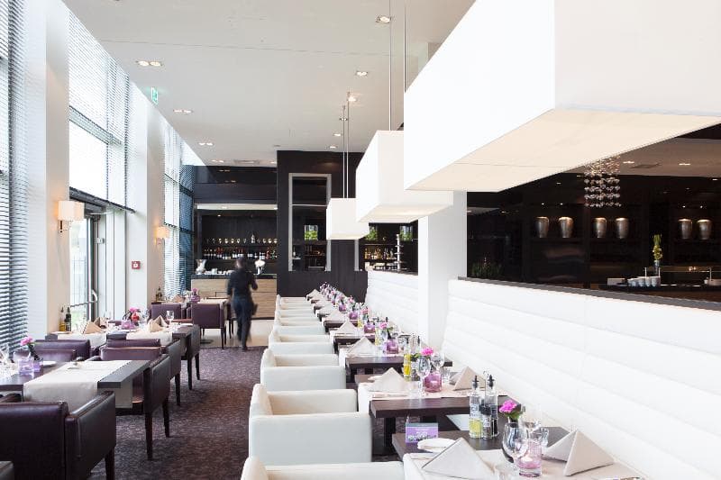 Van der Valk Airporthotel Düsseldorf image 1