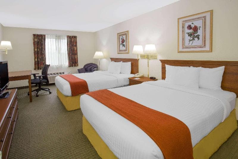 Baymont by Wyndham Freeport image 1