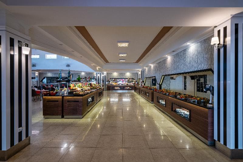 The Garden Beach Hotel image 1