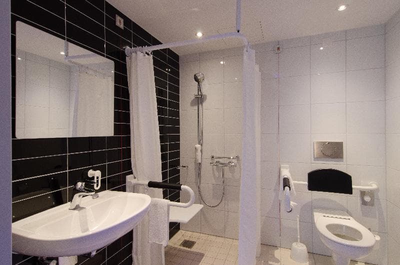 Premier Inn Hamburg City Millerntor image 2